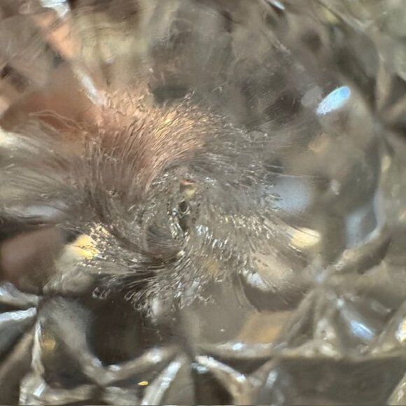 Vintage Diamond-Cut Glass Cruet With Stopper - Picture 10 of 10